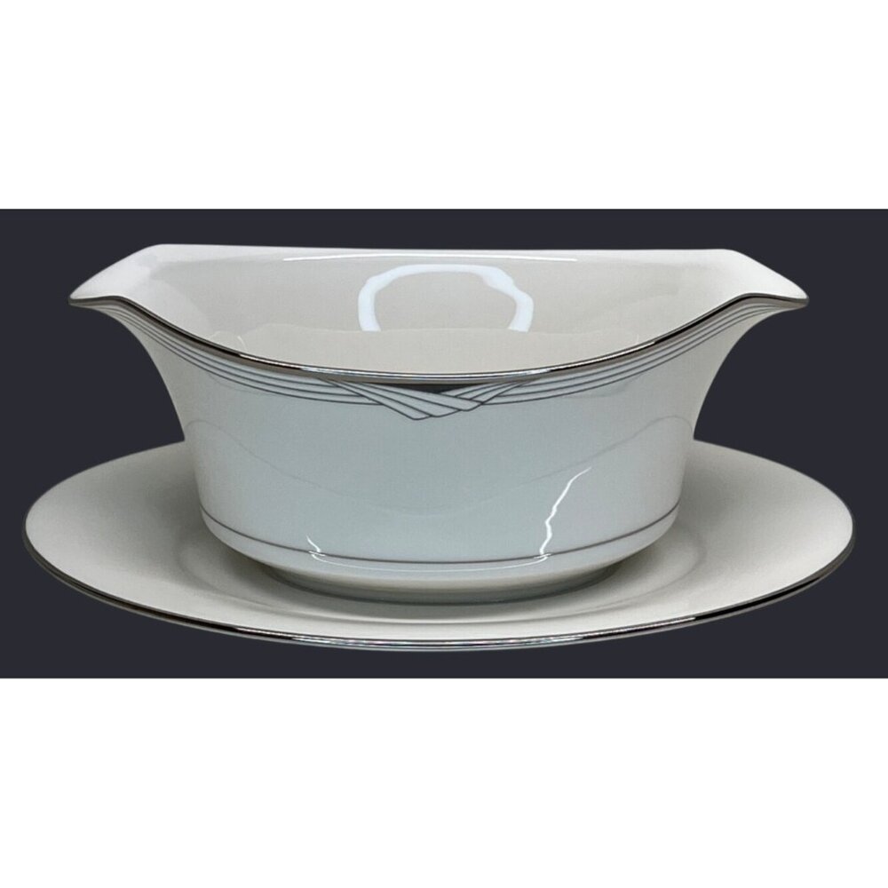Noritake Fine China Sterling Cove 7720 Gravy Boat Attached Underplate
